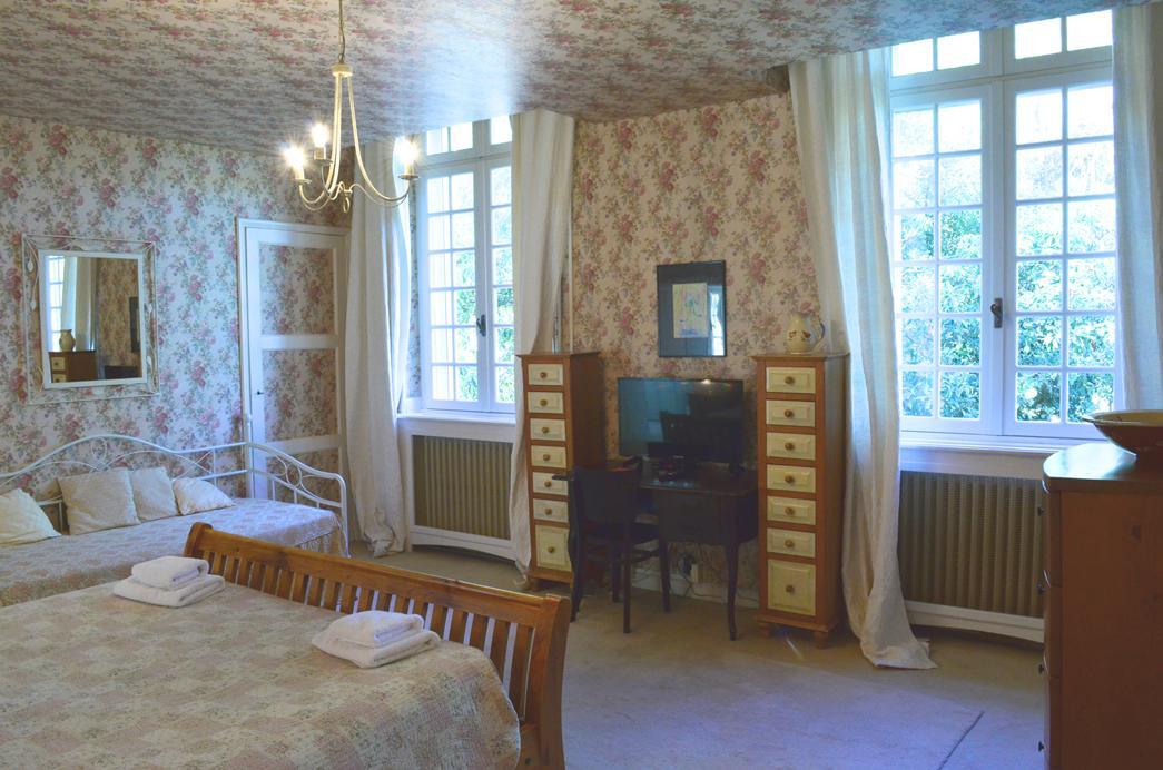 Chateau Du Puits Es Pratx Ginestas Ngoại thất bức ảnh